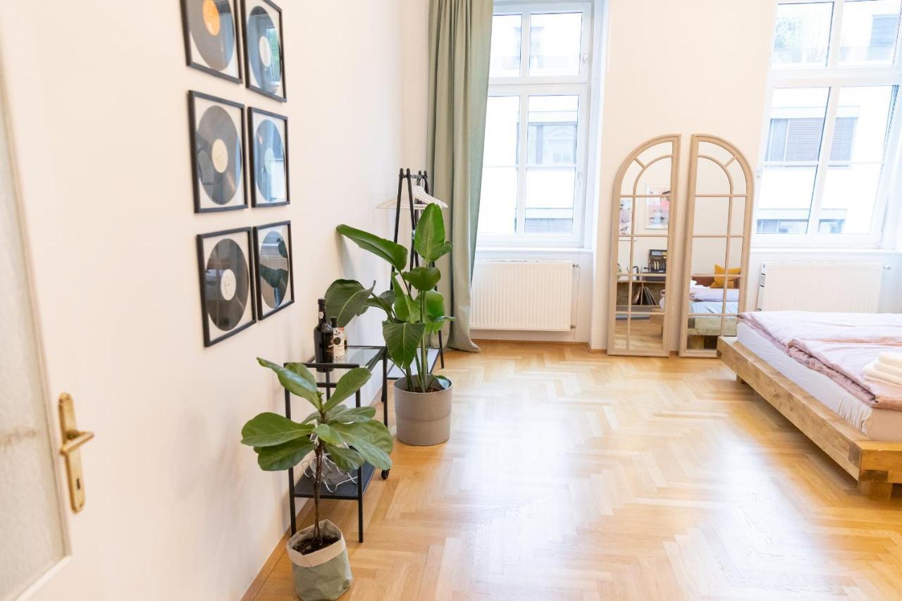 Design Apartments Near Mariahilferstrasse Vienna Exterior photo